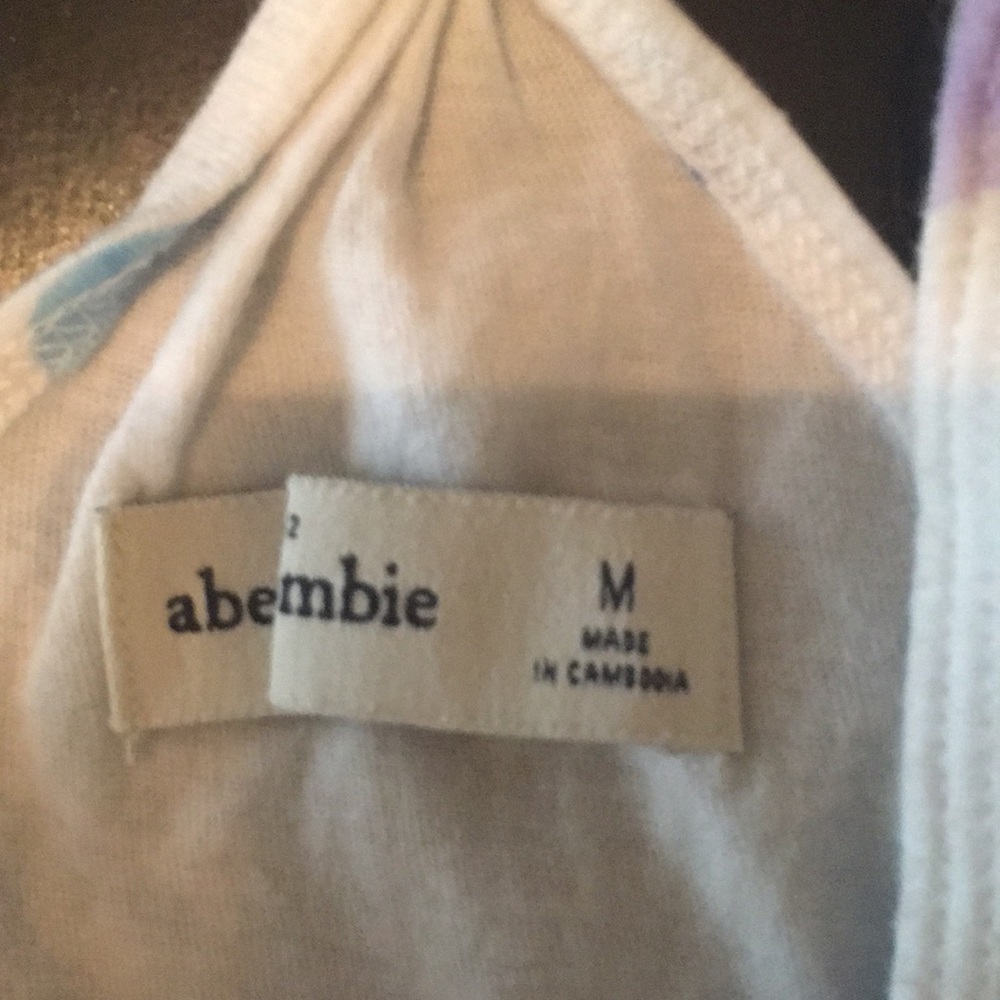 Tank top bundle - Picture 3 of 8